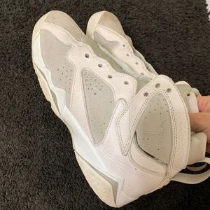 Jordan 7 pure money  (has laces)